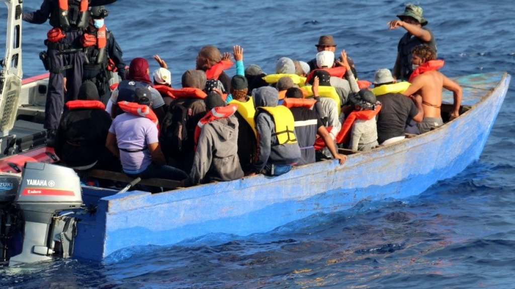  Guardia Costera repatria a 58 migrantes dominicanos intervenidos en el Pasaje de Mona 