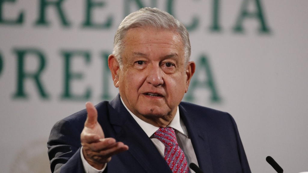 L&oacute;pez Obrador dice que M&eacute;xico protege a migrantes pese a masacre en el norte 