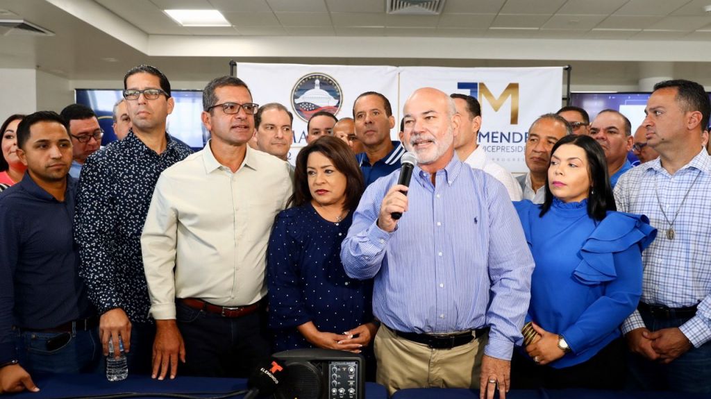  Carlos &ldquo;Johnny&rdquo; M&eacute;ndez N&uacute;&ntilde;ez radica candidatura junto a delegaci&oacute;n de PNP en C&aacute;mara de Representantes 