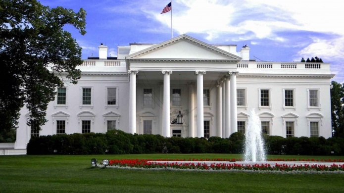 Casa Blanca baja del vuelo a congresistas que querÃ­an visitar la isla en aviones militares