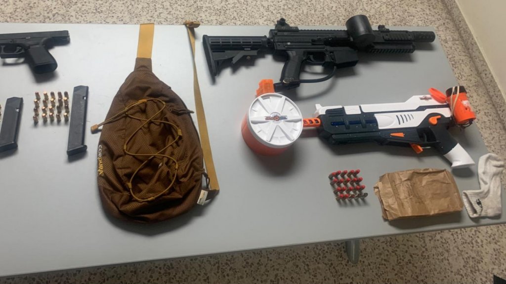  Arrestan a varias personas y ocupan rifles en Carolina 