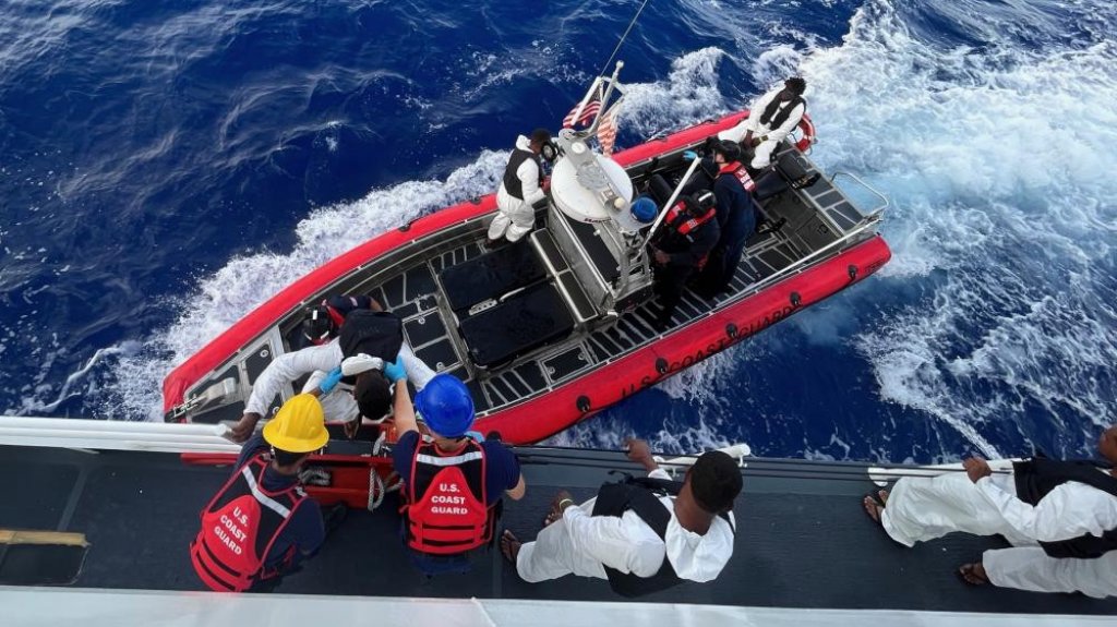  Guardia Costera repatria a 69 personas a la Rep&uacute;blica Dominicana 