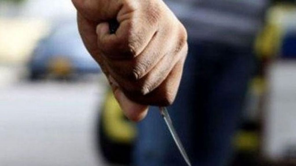  A punta de cuchillo le arrebatan el auto a una mujer en Carolina 