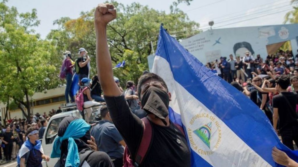  Vea video: Un saldo de 35 detenidos, entre ellos un periodista, deja protesta en Nicaragua 
