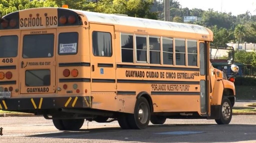  Cargos disciplinarios a empleados por olvido ni&ntilde;a en guagua escolar en Guaynabo, mientras se anticipa demanda 
