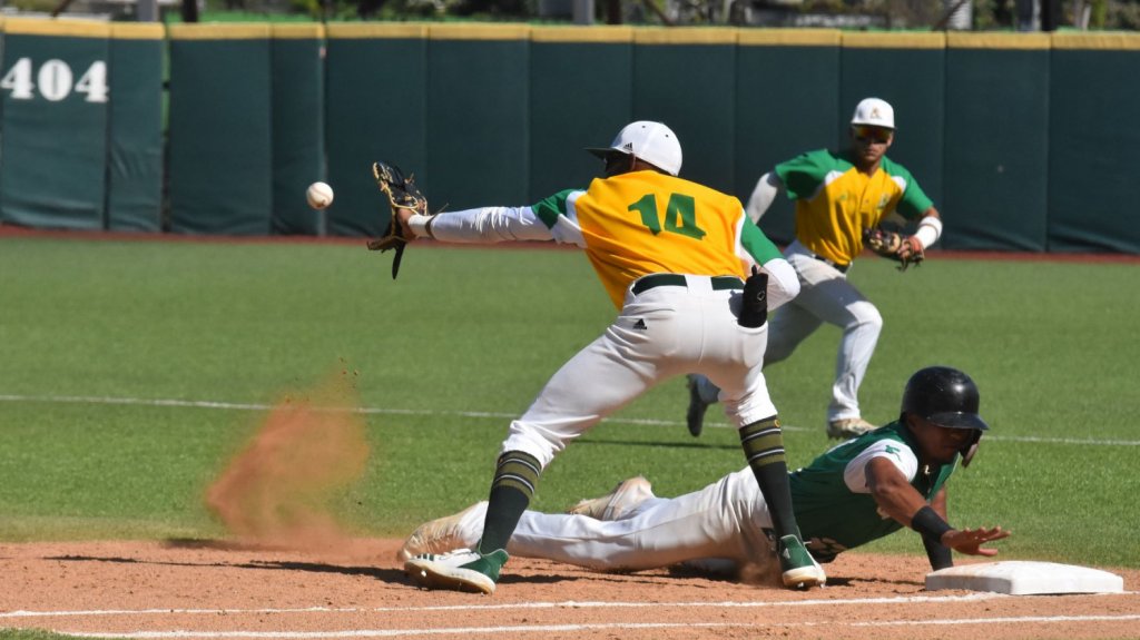  Se inicia con cinco juegos el béisbol universitario 