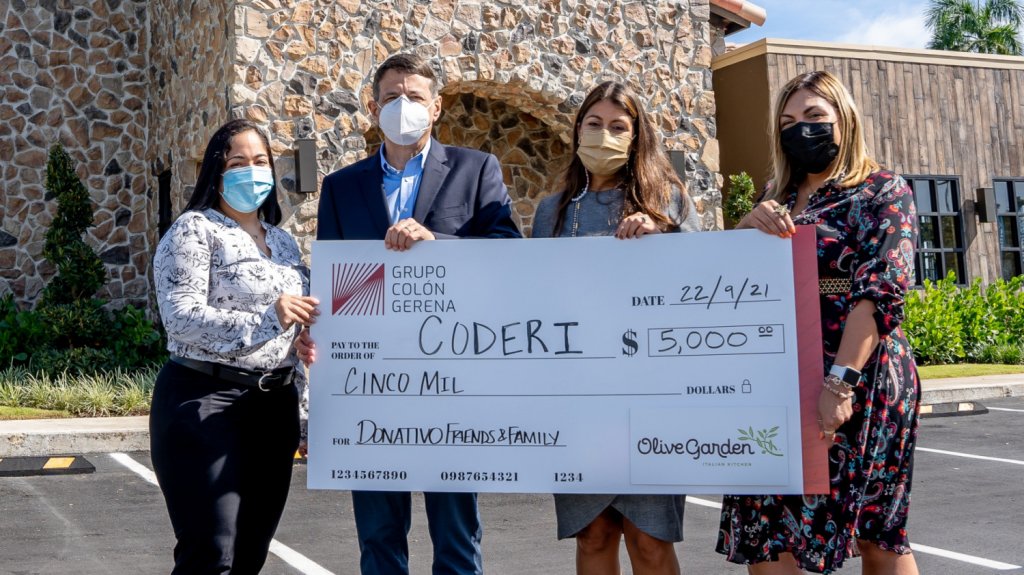  Olive Garden dona cinco mil d&oacute;lares colegio para personas con discapacidad intelectual y autismo 