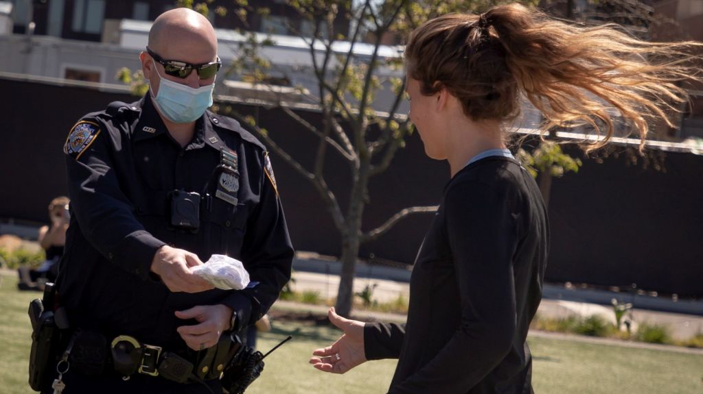  Ligero repunte de las muertes por coronavirus en Nueva York 