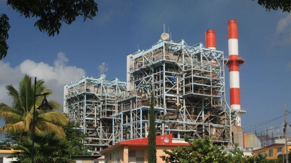 AEE informa falla tÃ©cnica en unidad siete de central de San Juan provoca la salida de lÃ­nea 50100 entre Arecibo y ManatÃ­ 