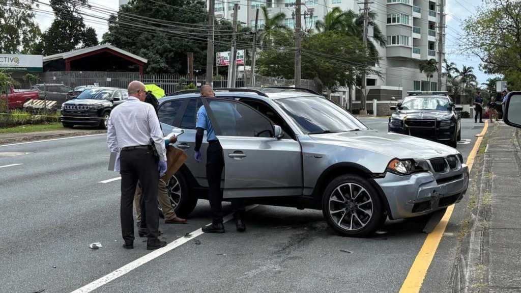  Hallan BMW tiroteada y rastros de sangre en Caimito 