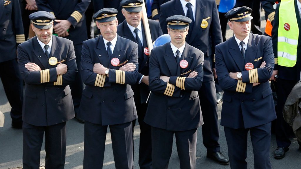  Lufthansa cancelará al menos menos 800 vuelos en Alemania debido a una huelga de pilotos 