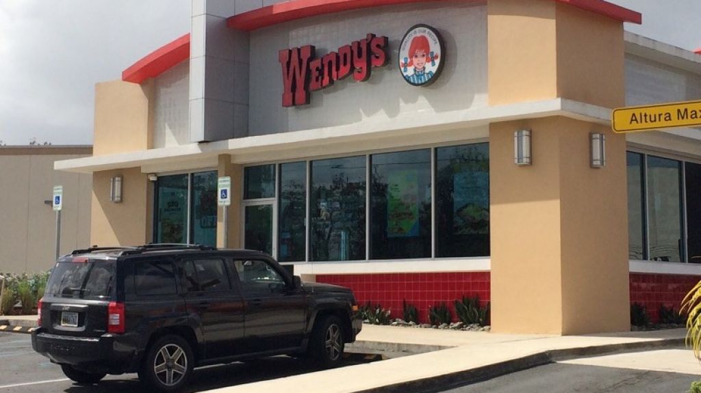  Asaltan restaurante de comida r&aacute;pida en Guaynabo 