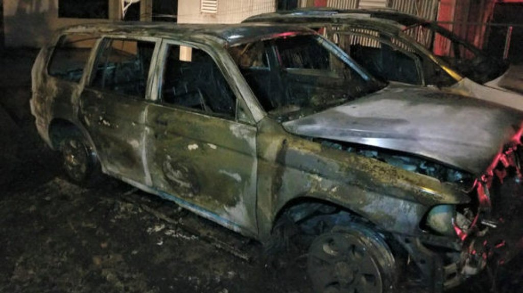  Incendian dos veh&iacute;culos en Ponce y caso pasa a manos de la Divisi&oacute;n de Explosivos de la Polic&iacute;a 