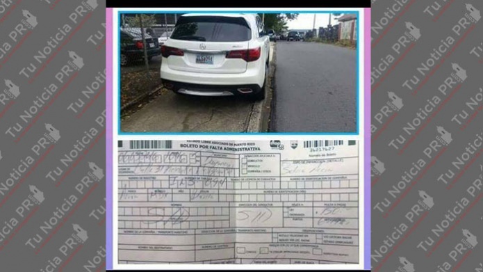 Critican actitud de mujer que utilizo de excusa estar en la misa para estacionar en la acera 