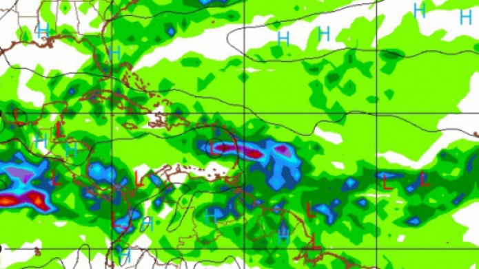 Fuertes aguaceros en la tarde por cercanÃ­a de vaguada, mientras 