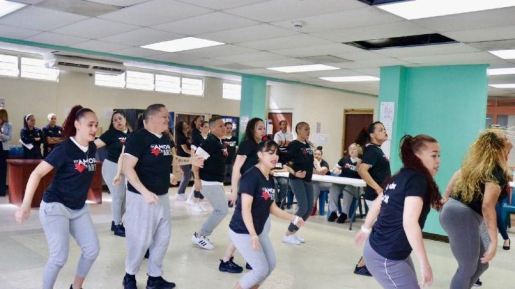  OPM se suma a iniciativa de rehabilitaci&oacute;n de confinadas a trav&eacute;s del baile 