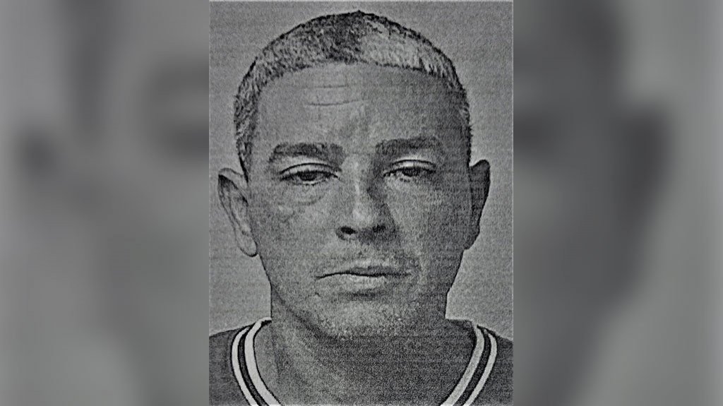  Encarcelan a individuo que amenaz&oacute; a polic&iacute;as y rompi&oacute; el cristal de una patrulla en cuartel de Las Piedras 