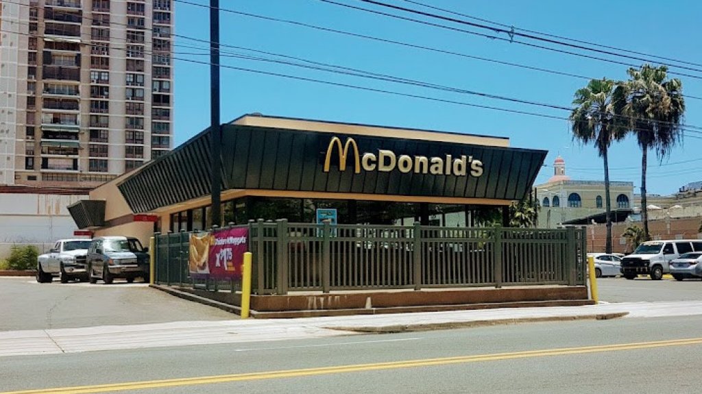  Ladrones se van con las manos vac&iacute;as al tratar de robar en un Mc Donald&rsquo;s de San Juan 