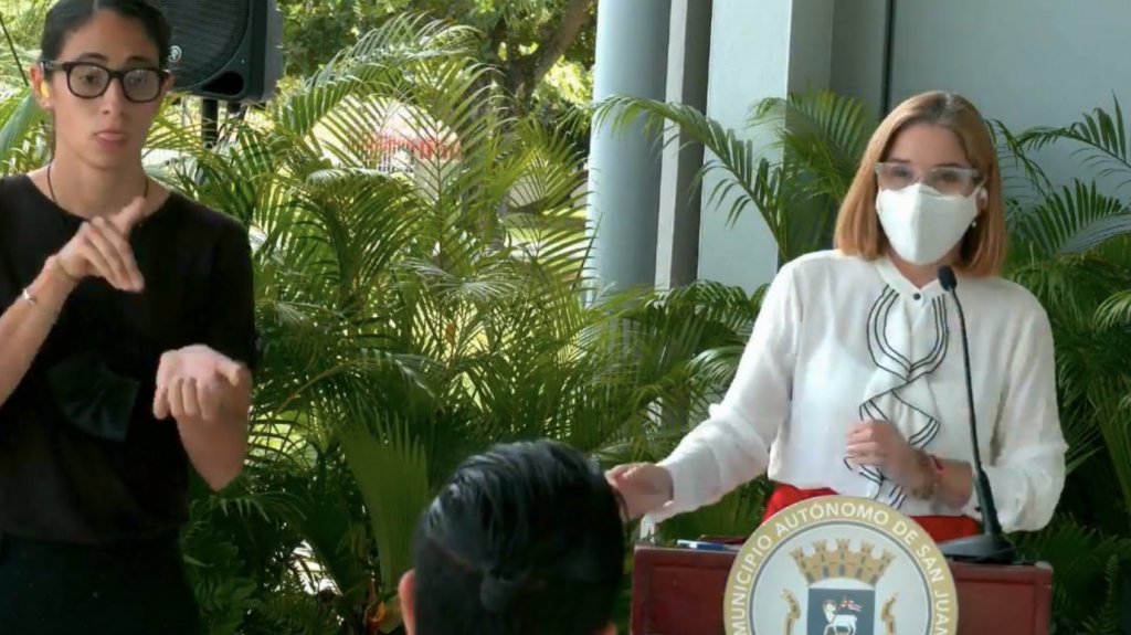  Carmen Yul&iacute;n Cruz Soto ordena multar a personas que est&eacute;n en las calles a las 10:00 de la noche y no usen mascarilla en San Juan 