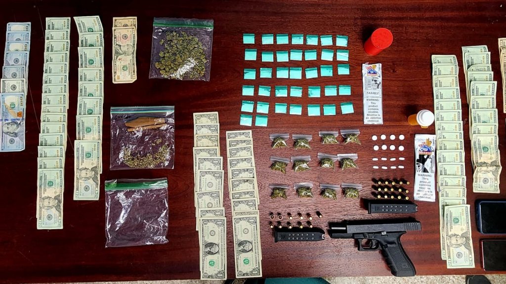  Arrestado con un arma y municiones durante allanamiento en Hatillo 