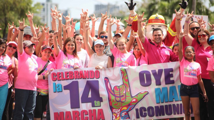 CUERPO DE BOMBEROS LLEVA EL MENSAJE DE PREVENCIÃN DE INCENDIOS A LA COMUNIDAD SORDA 