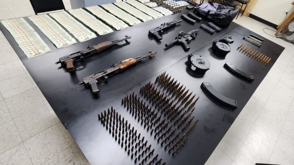  Encuentran un arsenal de armas durante un operativo en Can&oacute;vanas 