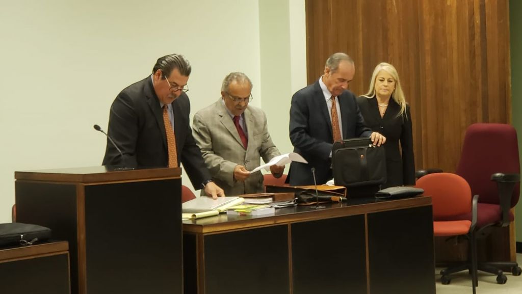  Dos imputaciones por Ley de &Eacute;tica y uno por el C&oacute;digo Penal contra Wanda V&aacute;zquez 