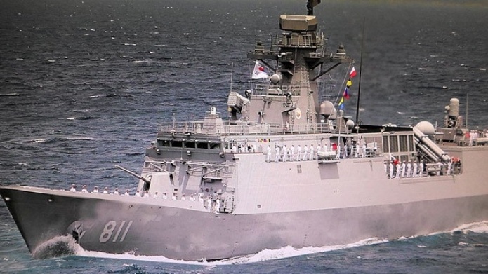 La Armada surcoreana bota su tercera fragata militar dotada con misiles guiados