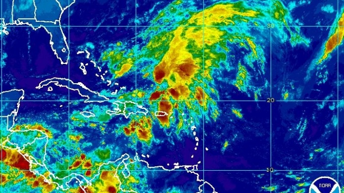 Tiempo tormentoso por "cola" de baja presiÃ³n con potencial ciclÃ³nico...