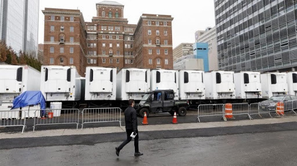  Arizona y Texas usar&aacute;n camiones como morgues ante la avalancha de la COVID-19 