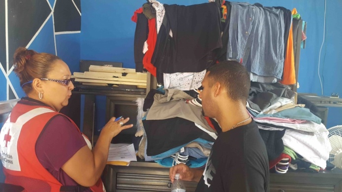 Cruz Roja le da la mano a las vÃ­ctimas del huracÃ¡n Irma en diversos pueblos de la Isla