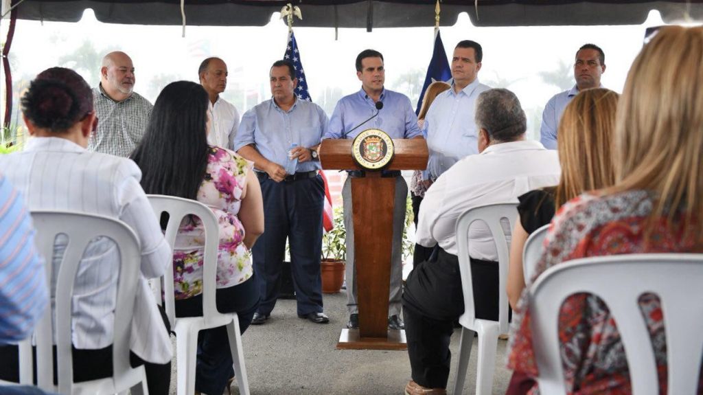  Rossell&oacute; Nevares anuncia comienzo de proyectos de arreglos en carreteras de la regi&oacute;n este de la Isla 