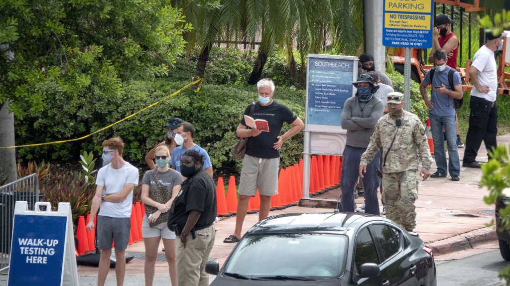  La batalla contra la COVID-19 contin&uacute;a en Florida con 9.000 nuevos casos 