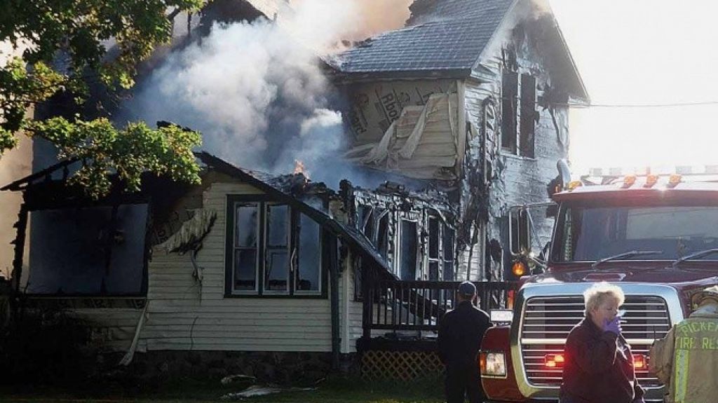  Mueren 4 ni&ntilde;os y 2 adultos por incendio en Wisconsin 