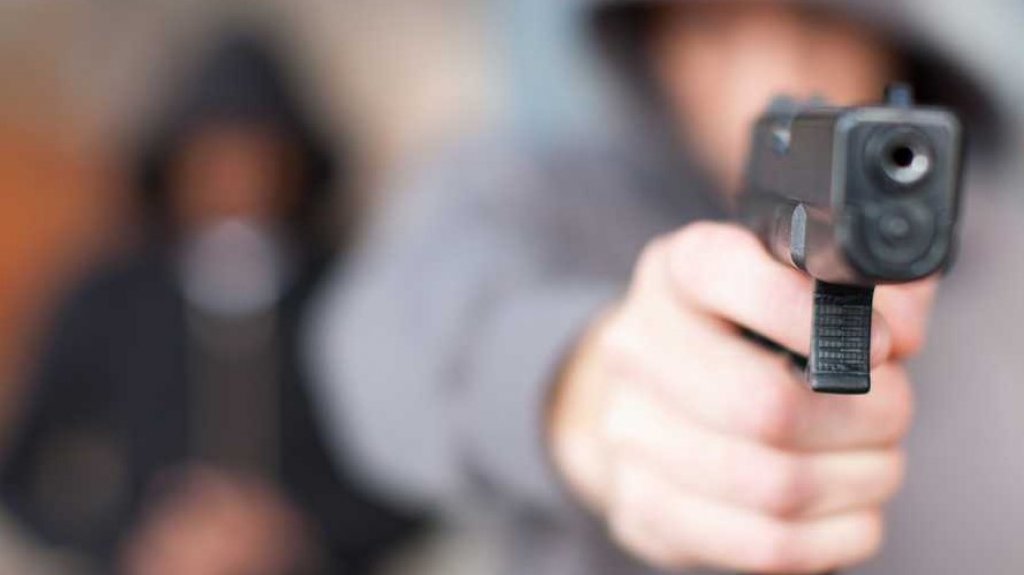  Roban a punta de pistolas a una muer en Carolina 
