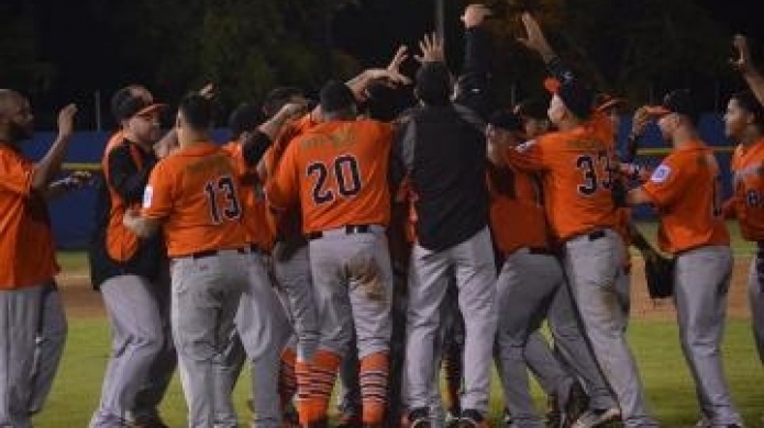 Sultanes y Brujos entran al Carnaval de Campeones de la Doble A