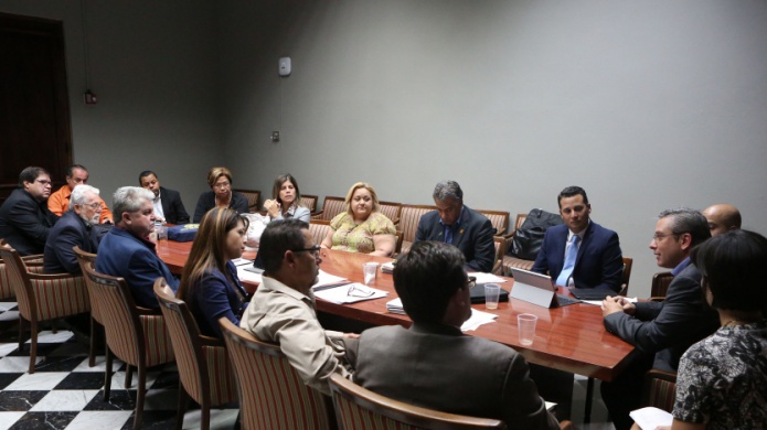 CULMINAN NEGOCIACIONES CON HISTÃRICO ACUERDO ENTRE GOBIERNO Y SINDICATOS