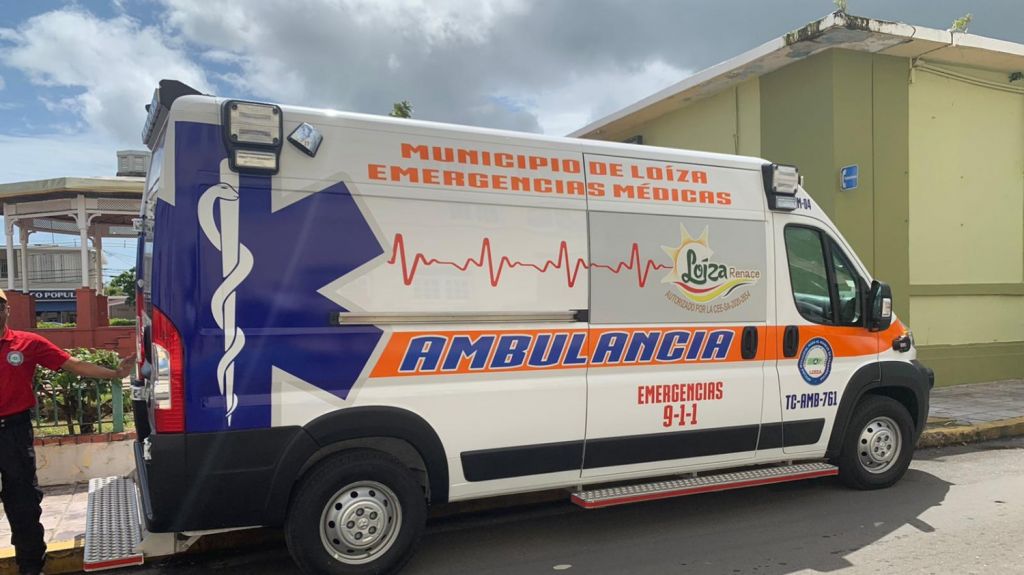  Lo&iacute;za recibe nueva ambulancia totalmente equipada para ofrecer servicio a la poblaci&oacute;n 