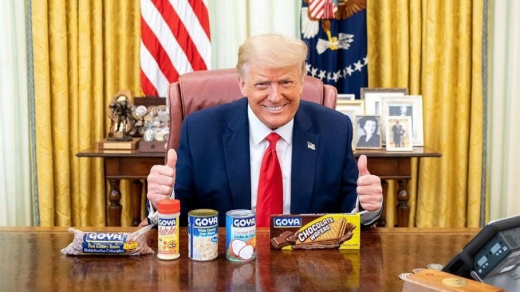  Trump posa con frijoles y otros productos de Goya en medio del &ldquo;boicot&ldquo; 