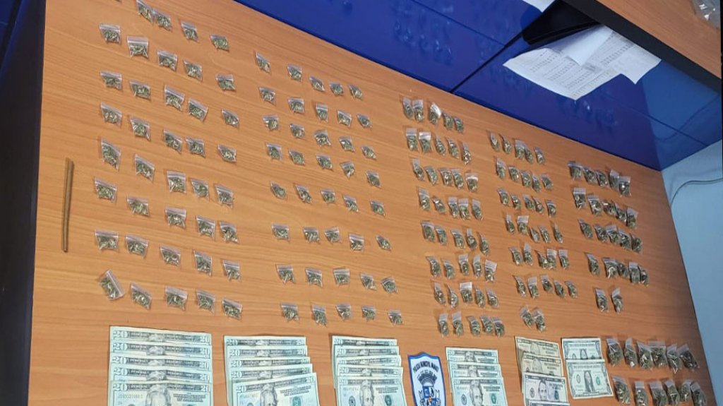  Polic&iacute;a Municipal de Manat&iacute; ocupa sustancias controladas en la barriada Acueducto 