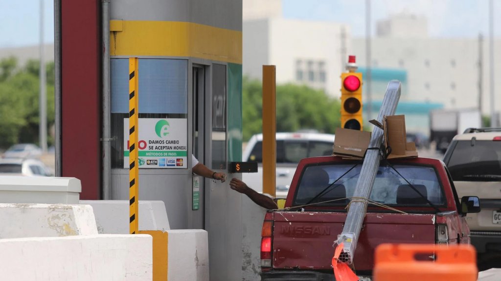  Escalan caseta de recarga de AutoExpreso en Manat&iacute; 
