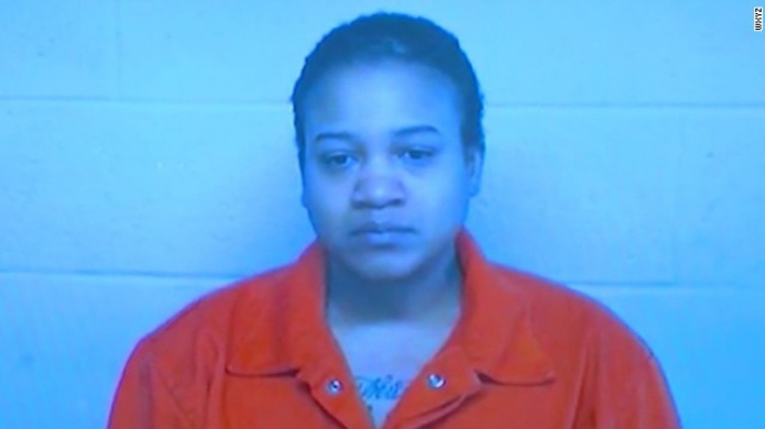 Acusan de asesinato y tortura a una mujer tras hallazgo de cuerpos de hijos en congelador