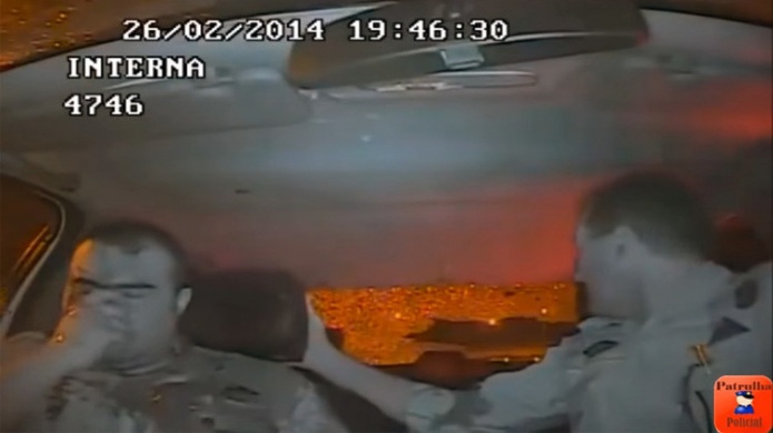 FUERTE VIDEO: Tirotean a dos policÃ­as brasileÃ±os en su patrulla