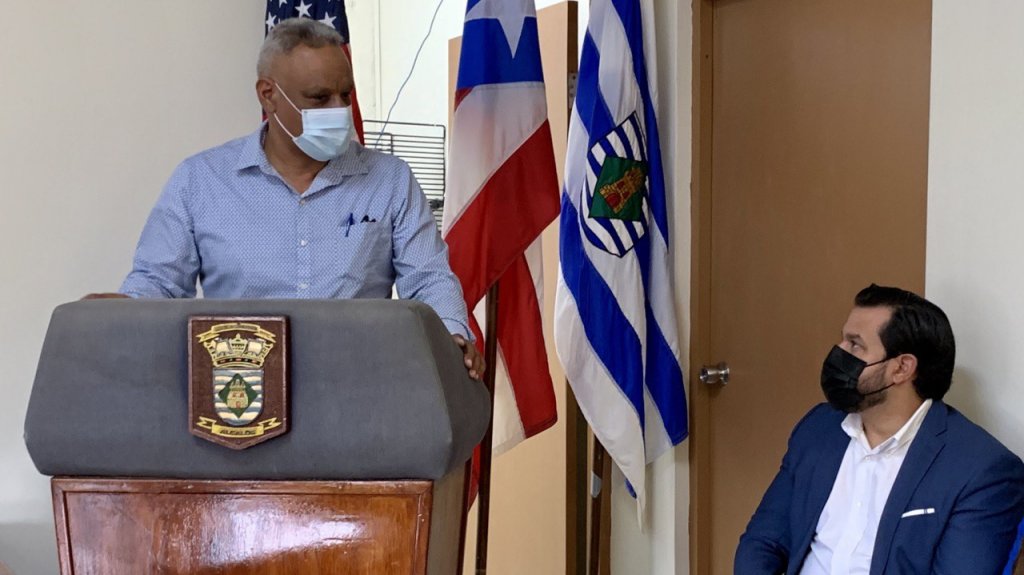  Alcalde de Vieques urge mayor despliegue de polic&iacute;as en la Isla Municipio 