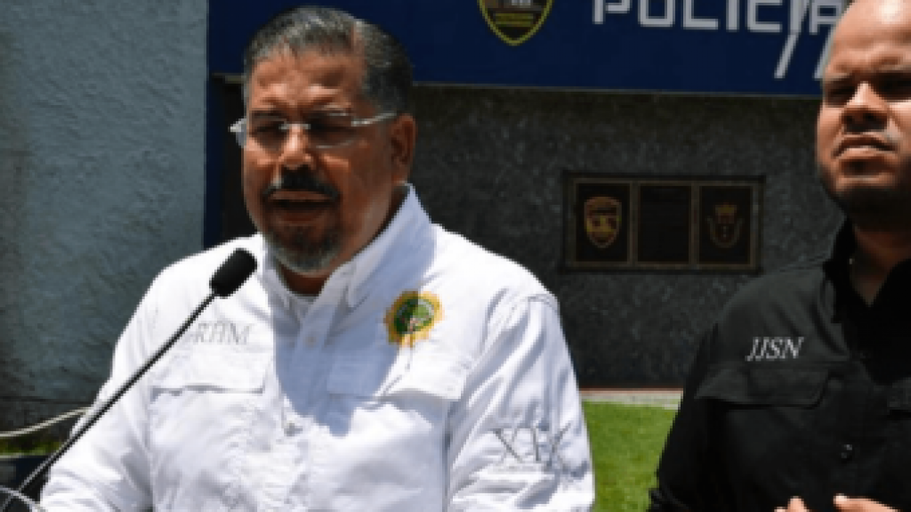  Presidente de la Cámara radica proyecto para crear el “Policía Auxiliar” y la municipalización de los componentes de seguridad en la isla 