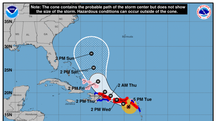 Inminente el paso de MarÃ­a. El huracÃ¡n azotarÃ¡ a Puerto Rico en las primeras horas del miÃ©rcoles.