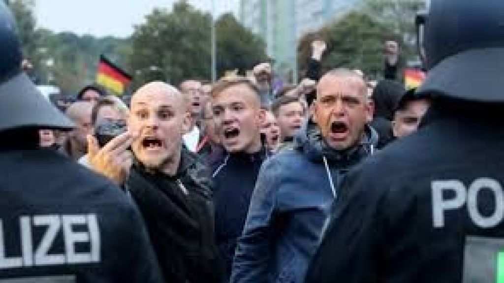  Vea video: Contin&uacute;a la tensi&oacute;n en Chemnitz con marchas ultraderechistas 