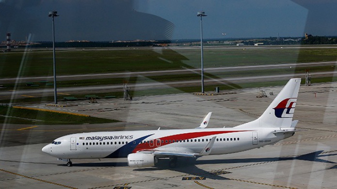 Despiden al operario de una petrolera que dijo haber visto el aviÃ³n malasio en llamas