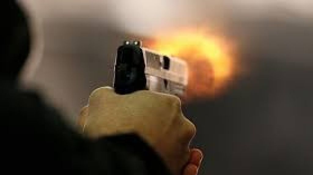  Ultiman hombre en residencial de Trujillo Alto 