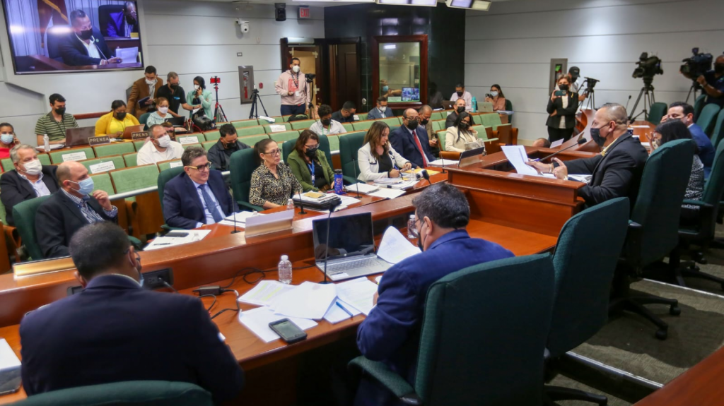  Queda al descubierto negligencia de pasados titulares del DRNA sobre Bah&iacute;a Jobos de Salinas 